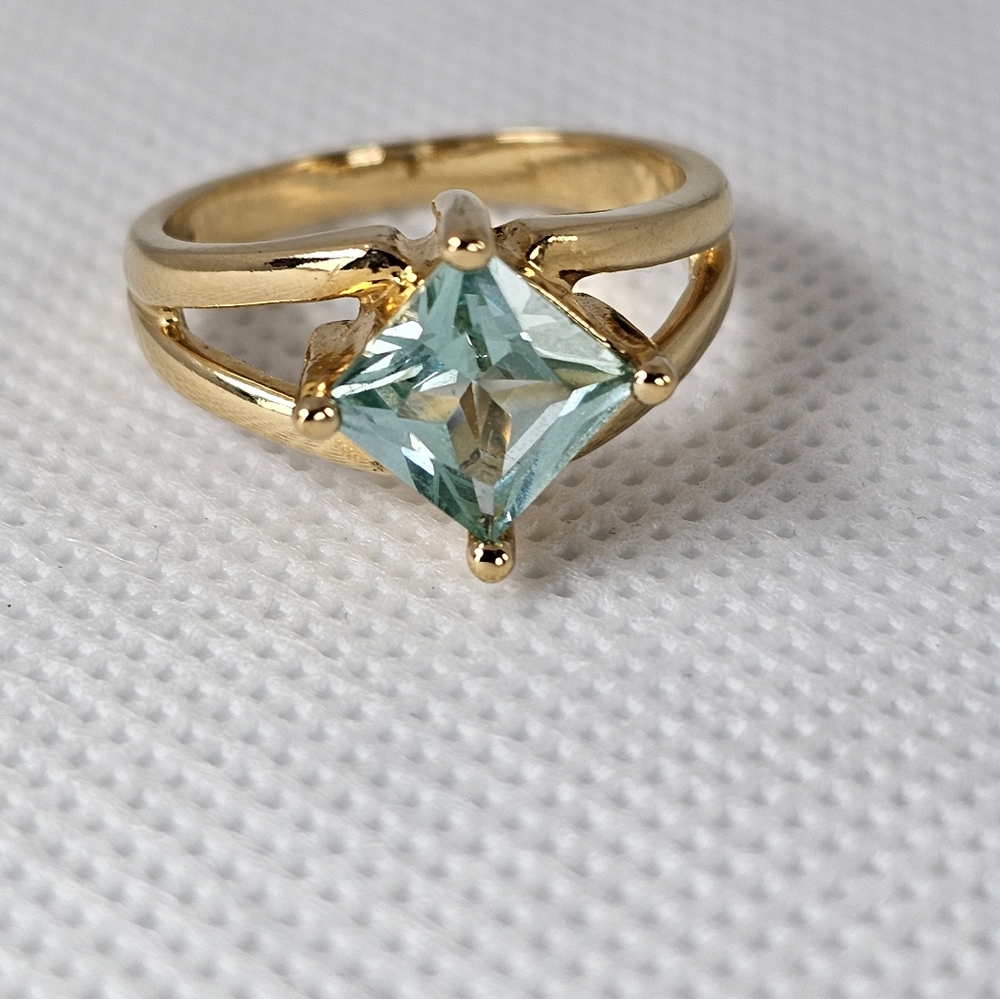 Incredible Lab Created Green Spinel Ring in 18K over Sterling Silver! Sz 7! - Picture 4 of 8